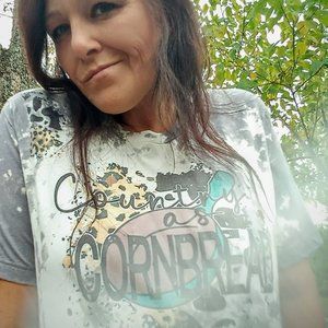 Meet your Posher, Candis